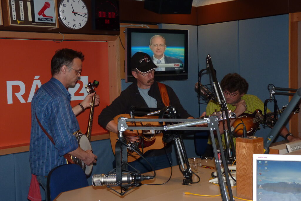 Im Radiostudio des RAS 2 in Island