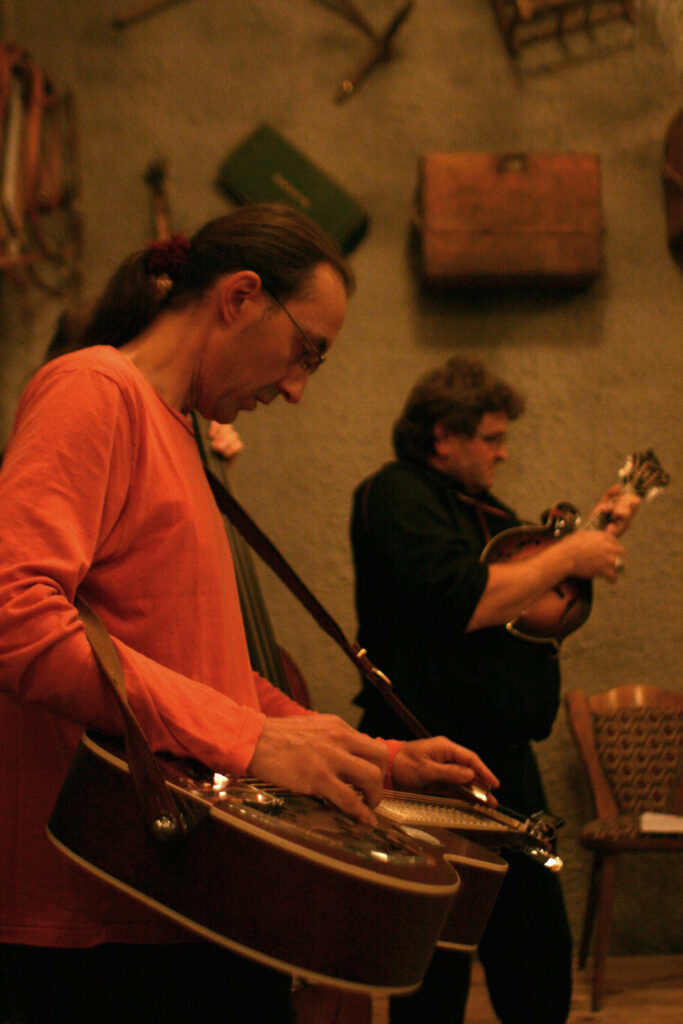 Bluegrass Gang im Hjalli Kjós Island