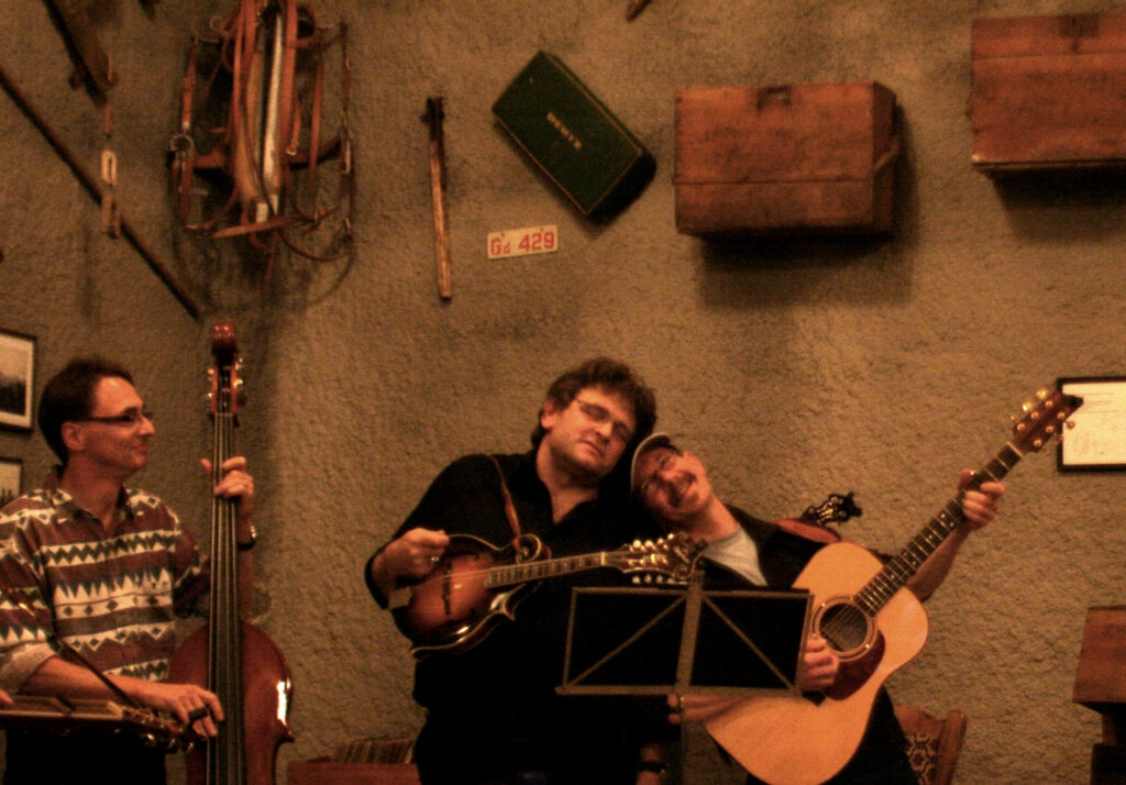 Bluegrass Gang im Hjalli Kjós Island